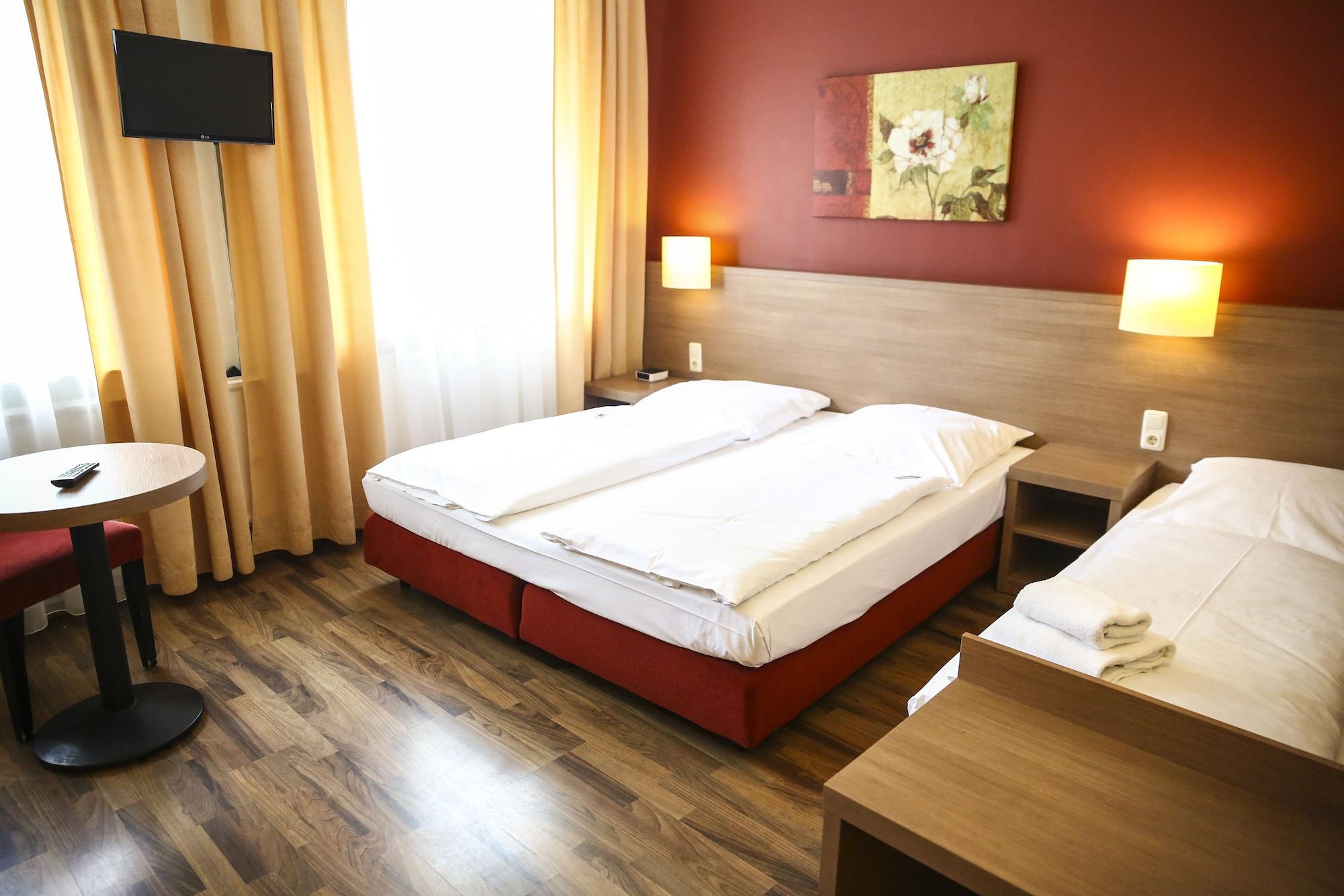 Hotel Marienthal Garni Hamburg Exterior photo
