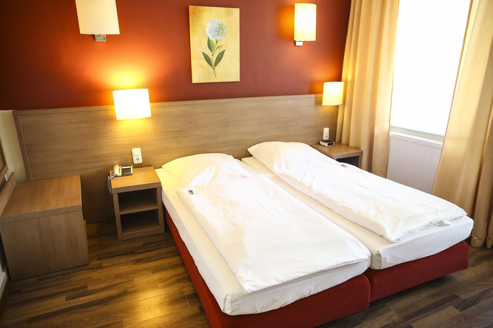 Hotel Marienthal Garni Hamburg Exterior photo