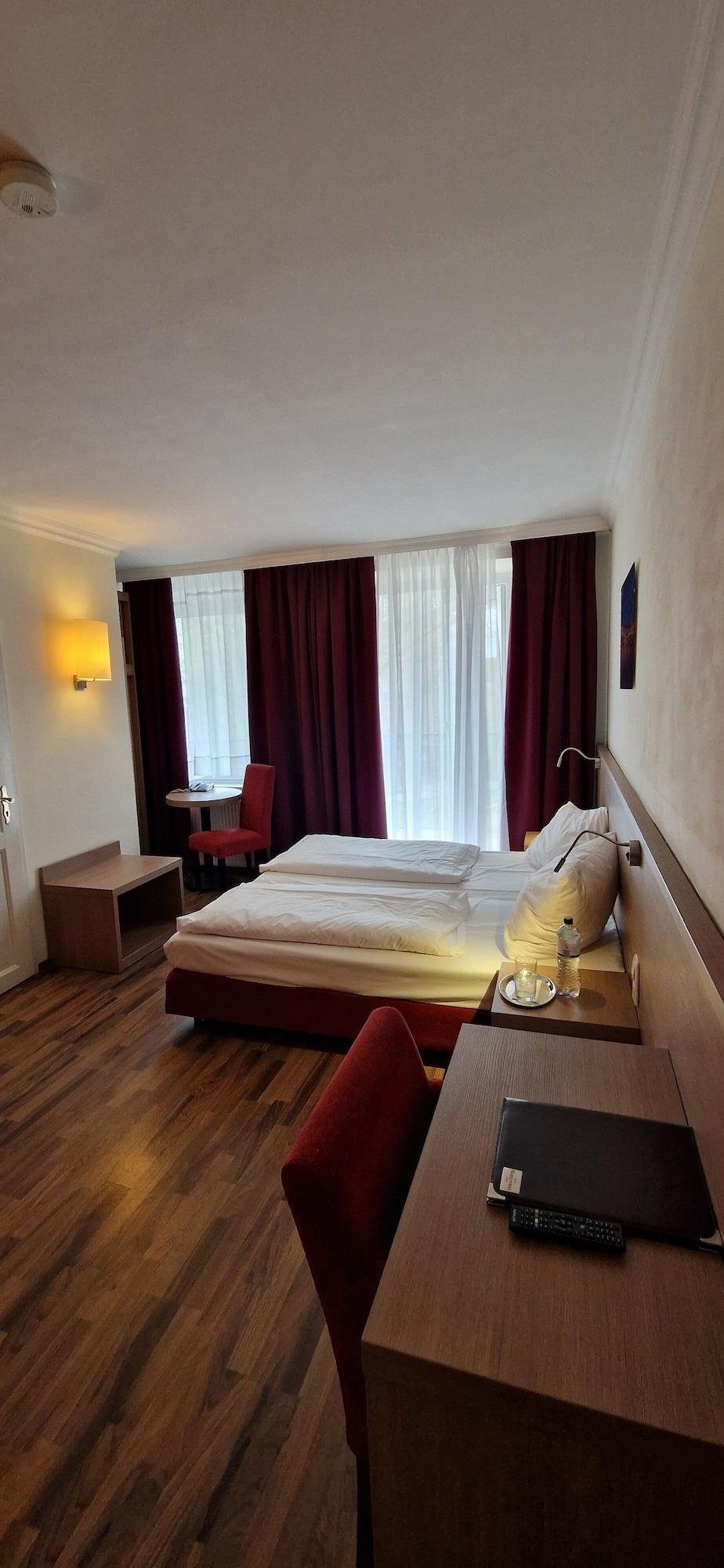 Hotel Marienthal Garni Hamburg Exterior photo